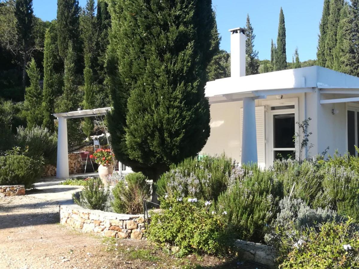 Villa Buras Skinaria Luaran gambar