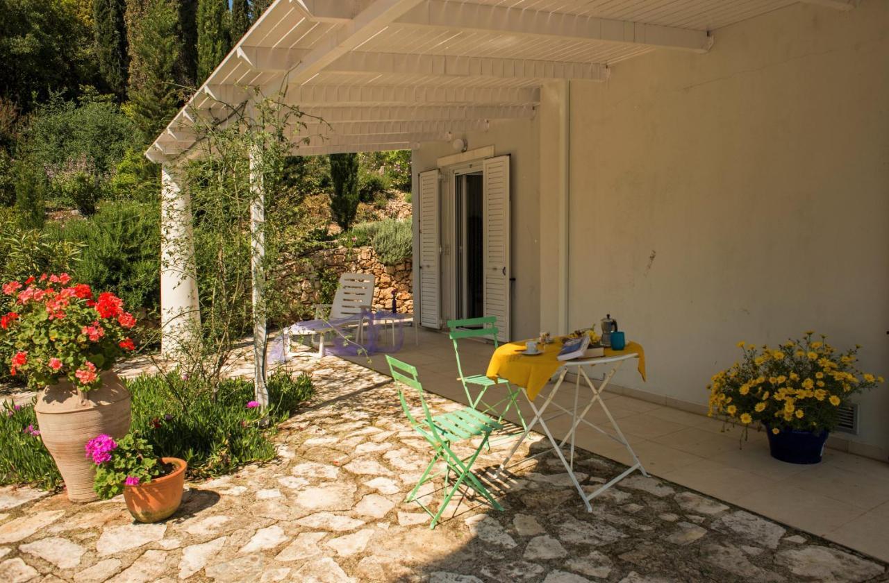 Villa Buras Skinaria Luaran gambar